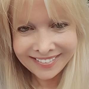 Meet your Posher, Cecile